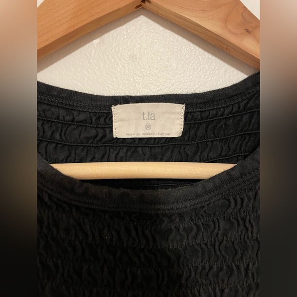 t.la XS Black Sleeveless Top - Picture 5 of 6